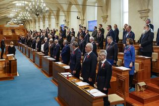 Obstrukční utrpení ve Sněmovně bylo k ničemu, Senát hází do nižší valorizace důchodů vidle - Novinky